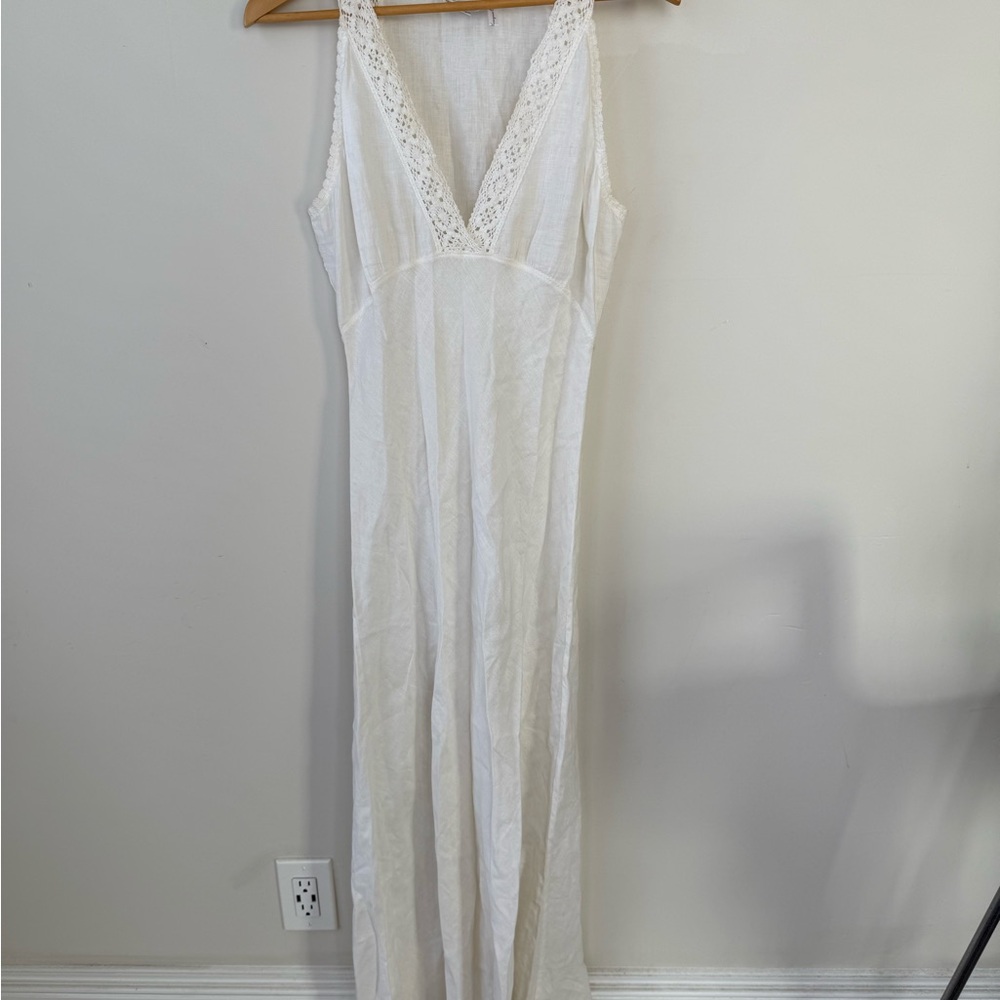 Miguelina Honeymoon Bergdorf Goodman White Linen Lace Maxi Dress - Size Medium